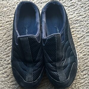 Easy Spirit Navy Traveltime Comfort Travel Sneakers Clogs. Used. Size 5